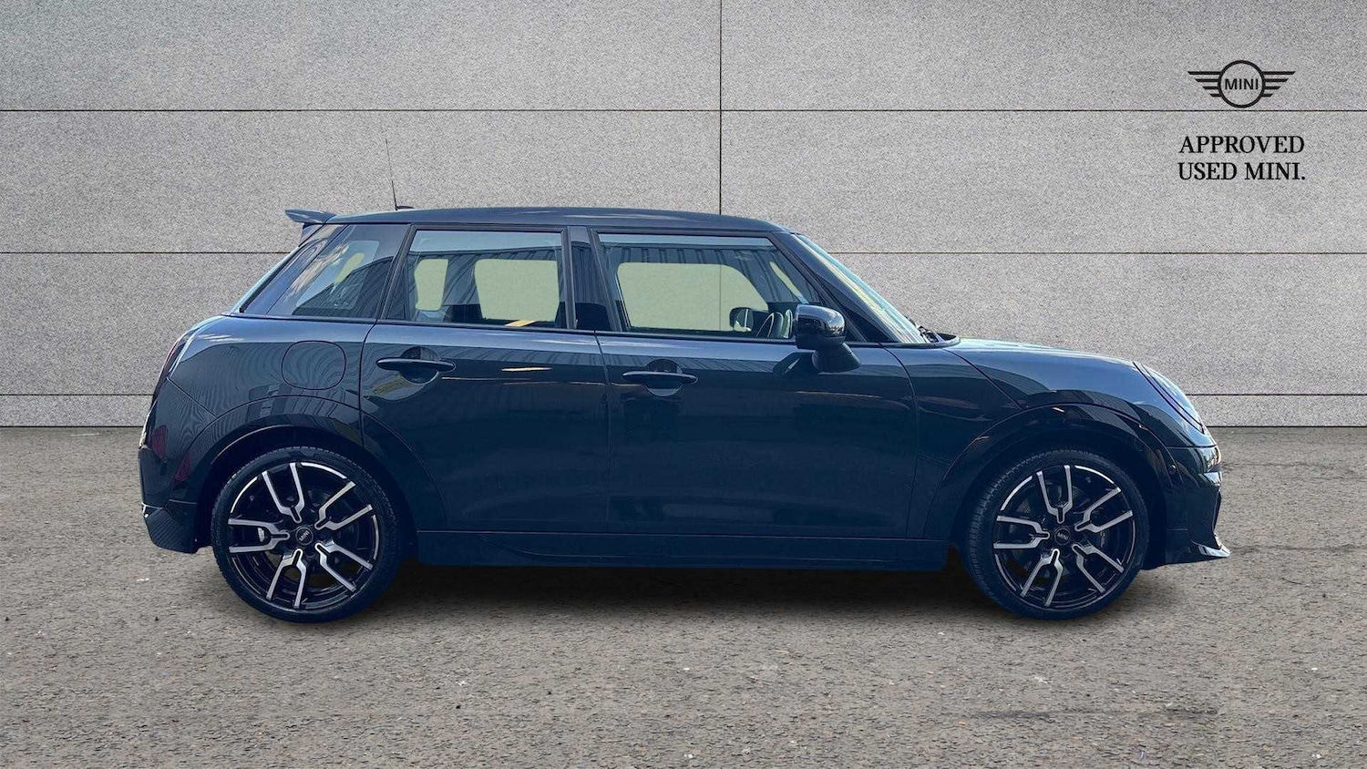 Used MINI Cooper 2024 for sale - 76242501: Photo 4