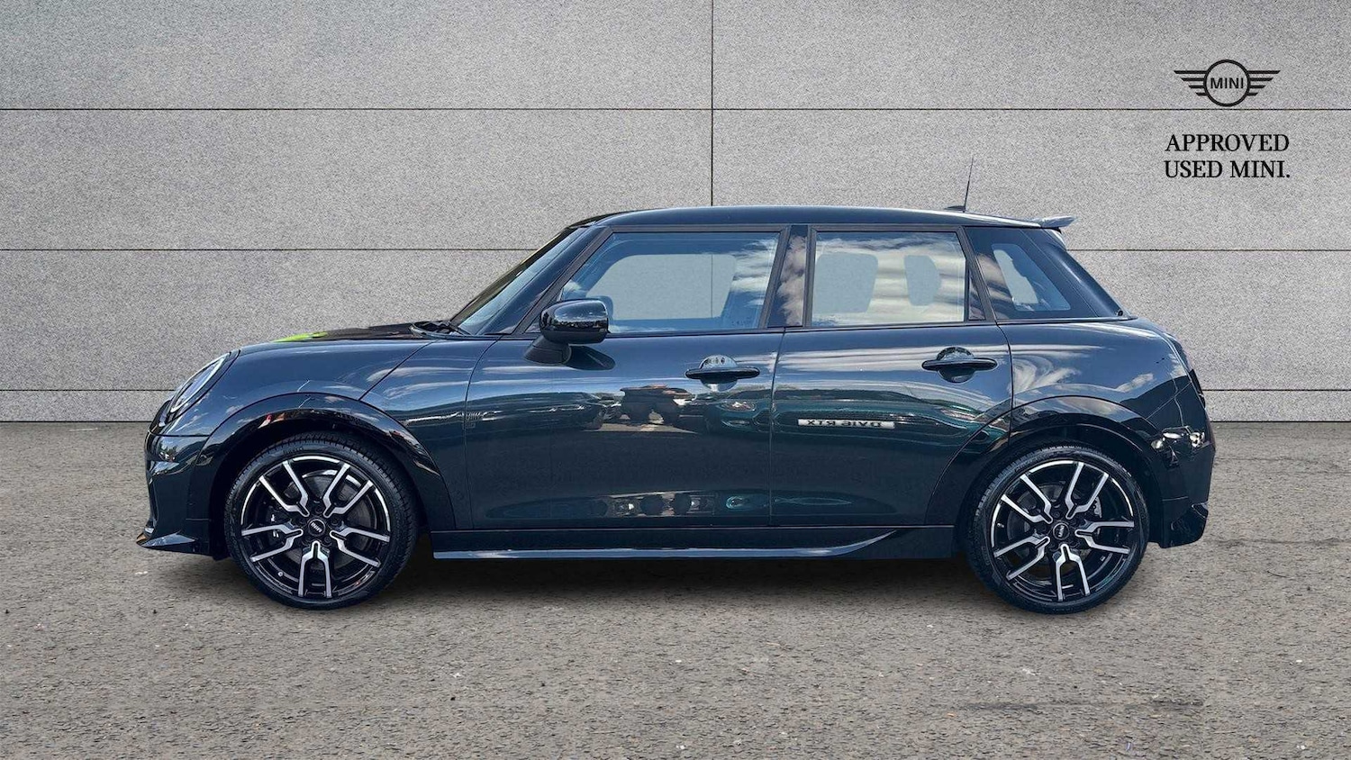 Used MINI Cooper 2024 for sale - 76242501: Photo 5