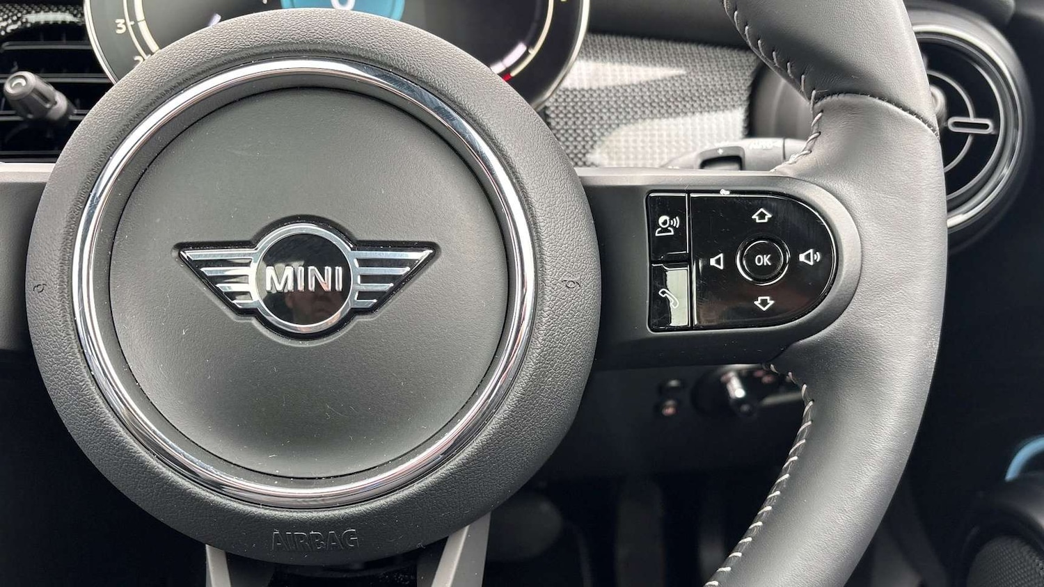 Used MINI Hatch 2024 for sale - 77972490: Photo 23