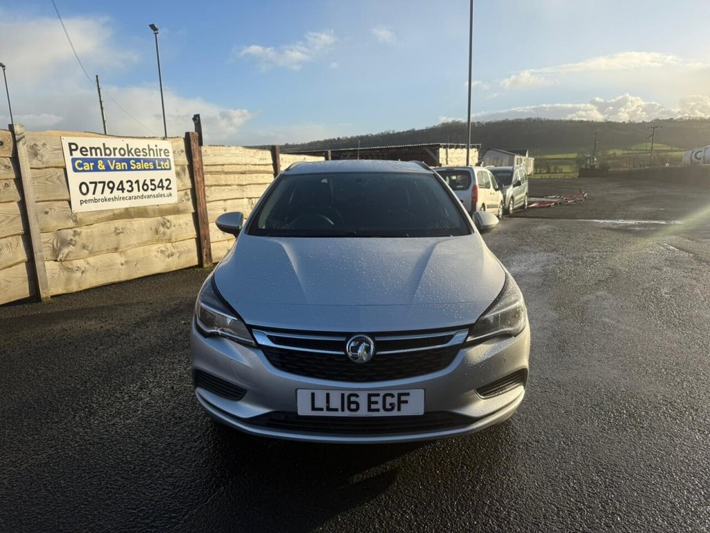 Used Vauxhall Astra 2016 for sale - 76740406: Photo 2