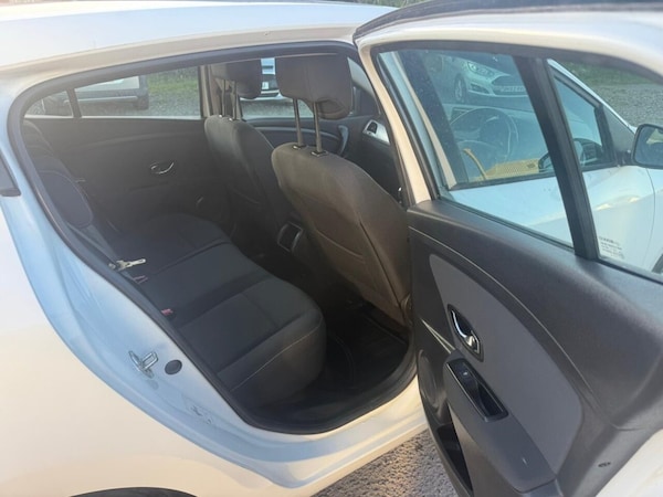 Used Renault Megane 2014 for sale - 76236015: Photo 9
