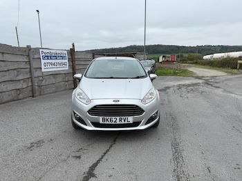 Used Ford Fiesta 2013 for sale - 76132954: Photo 2