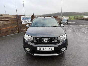 Used Dacia Sandero Stepway 2017 for sale - 77384260: Photo