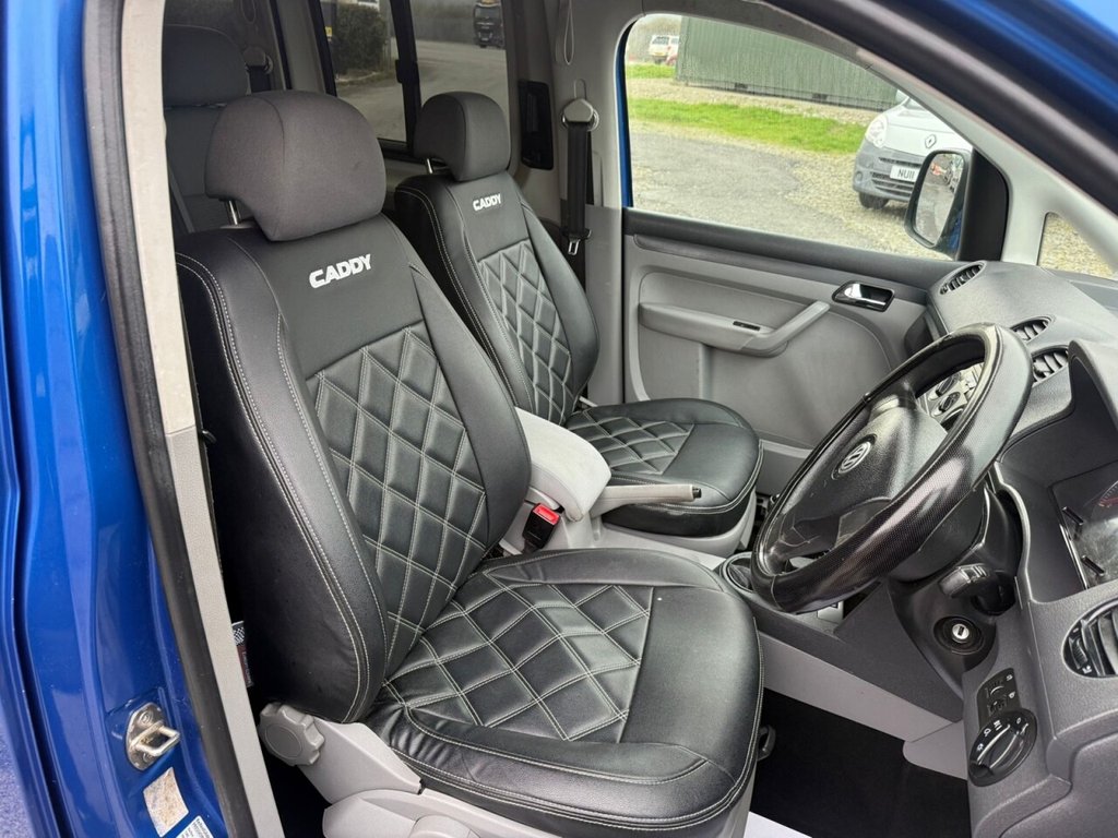 Used Volkswagen Caddy Maxi Life 2010 for sale - 77048946: Photo 10