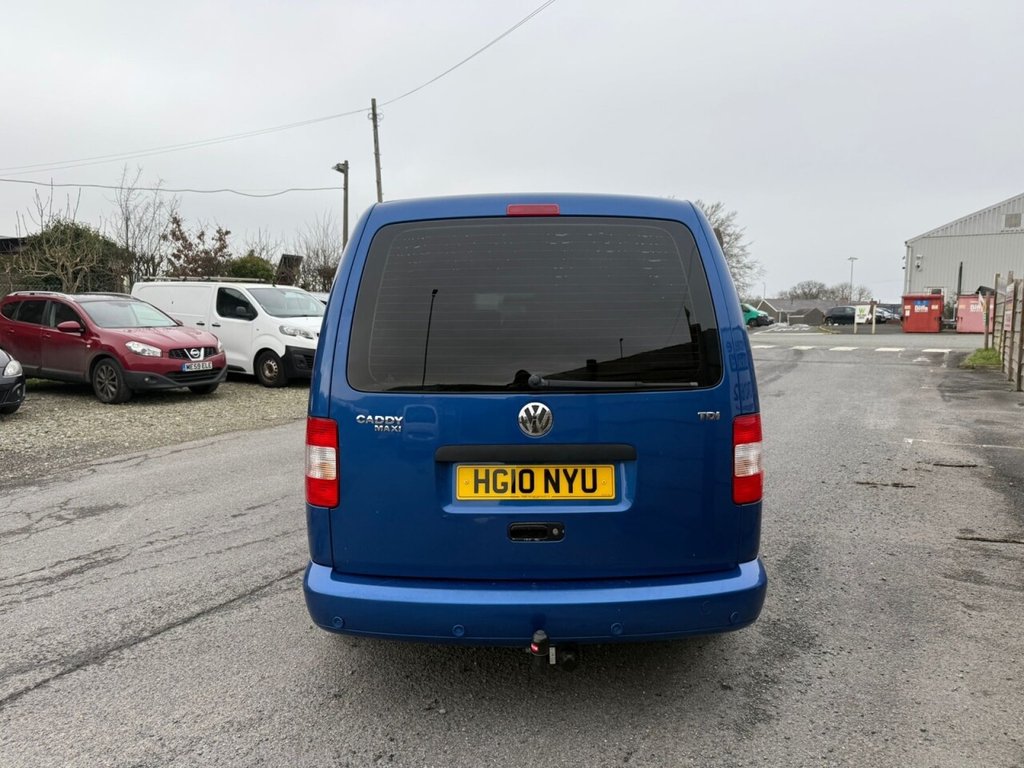 Used Volkswagen Caddy Maxi Life 2010 for sale - 77048946: Photo 6