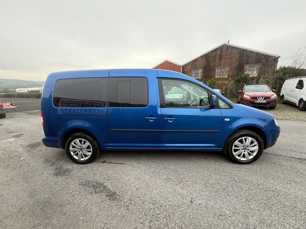 Used Volkswagen Caddy Maxi Life 2010 for sale - 77048946: Photo 8