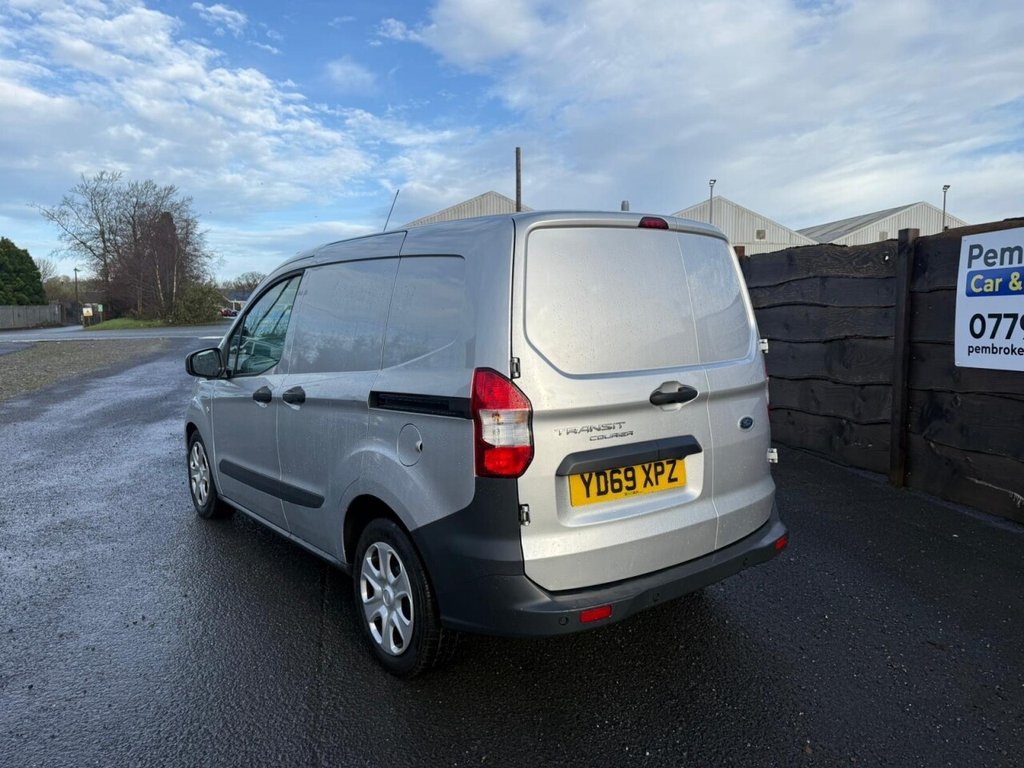 Used Ford Transit Courier 2019 for sale - 76291810: Photo 5