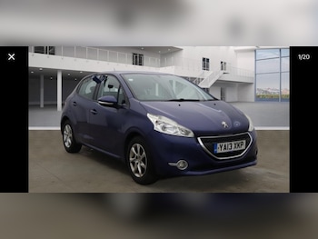 Used Peugeot 208 2013 for sale - 77642639: Photo