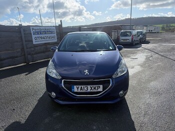 Used Peugeot 208 2013 for sale - 77642639: Photo