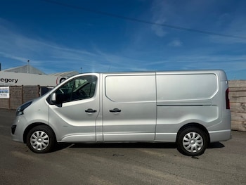 Used Vauxhall Vivaro 2017 for sale - 79530707: Photo