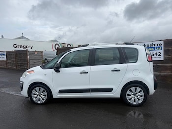Used Citroen C3 Picasso 2016 for sale - 79518443: Photo
