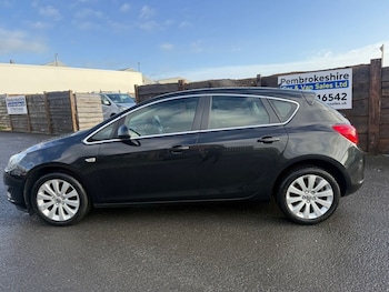 Used Vauxhall Astra 2016 for sale - 77263391: Photo