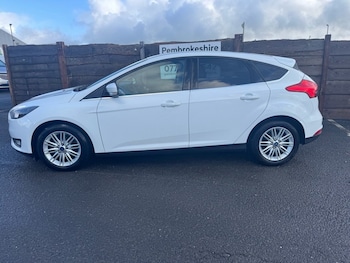 Used Ford Focus 2017 for sale - 76570117: Photo