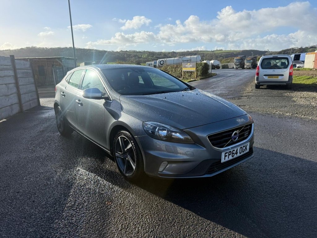 Used Volvo V40 2014 for sale - 76323437: Photo 1