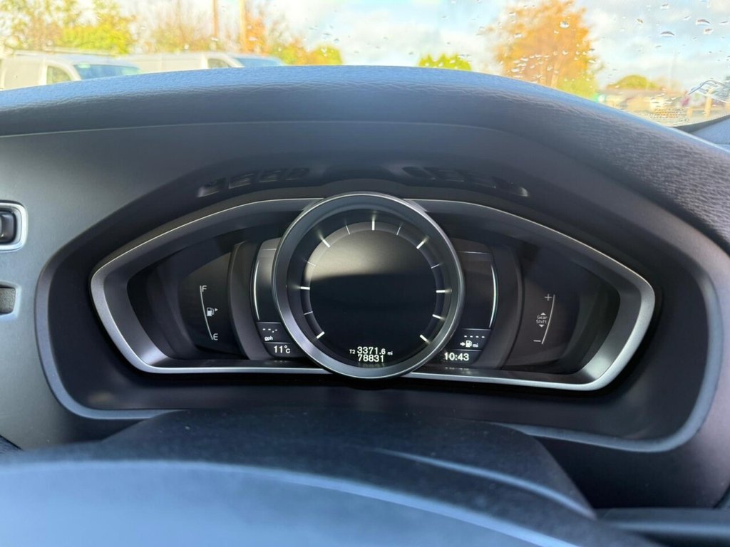 Used Volvo V40 2014 for sale - 76323437: Photo 12