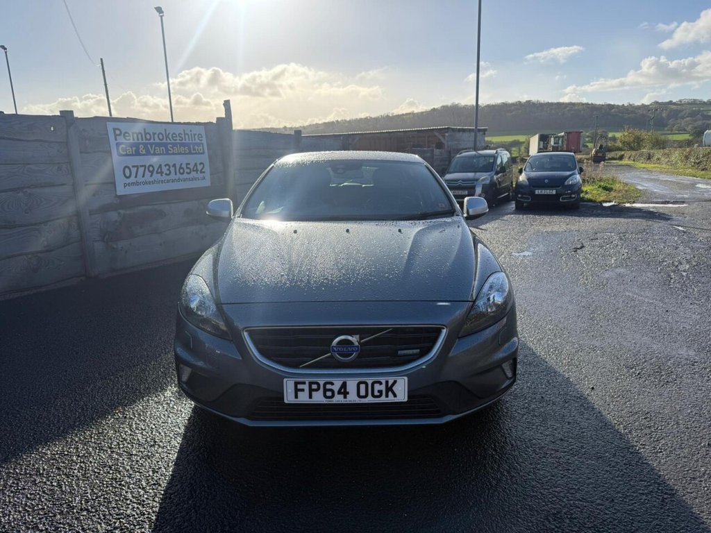 Used Volvo V40 2014 for sale - 76323437: Photo 2