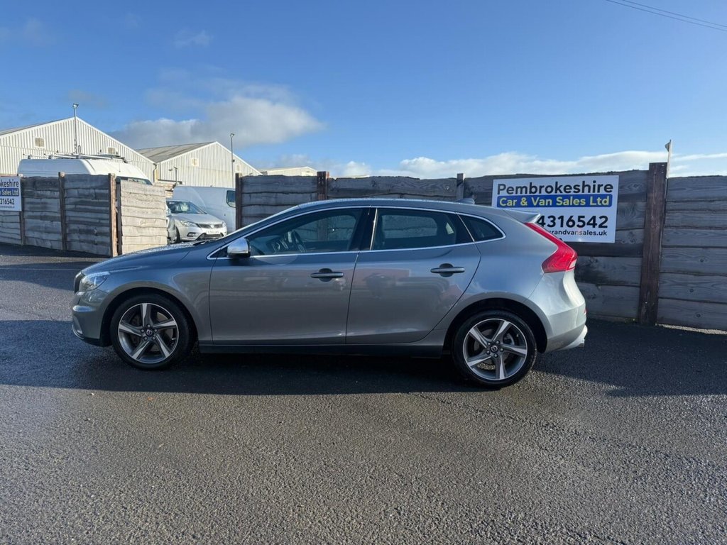 Used Volvo V40 2014 for sale - 76323437: Photo 4