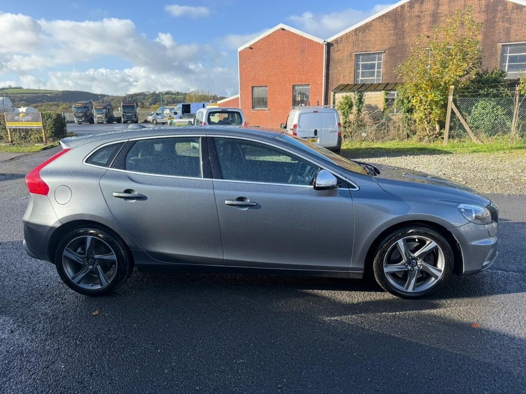 Used Volvo V40 2014 for sale - 76323437: Photo 8