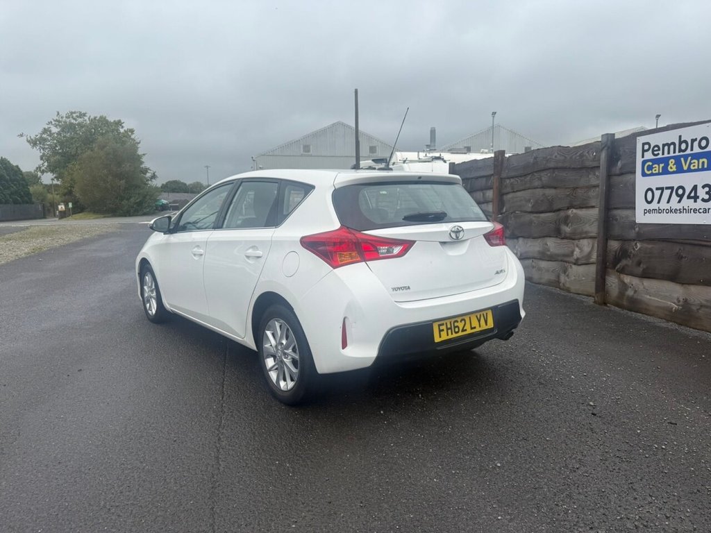 Used Toyota Auris 2013 for sale - 75998798: Photo 5