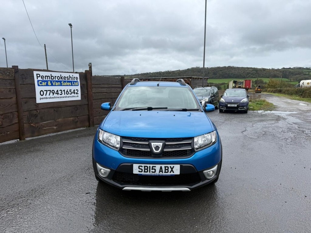 Used Dacia Sandero Stepway 2015 for sale - 76266972: Photo 2