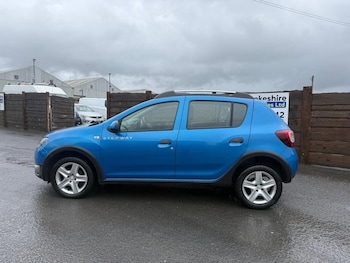 Used Dacia Sandero Stepway 2015 for sale - 76266972: Photo