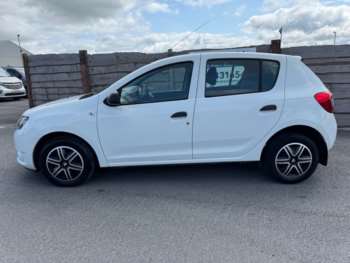 Used Dacia Sandero 2016 for sale - 74884220: Photo
