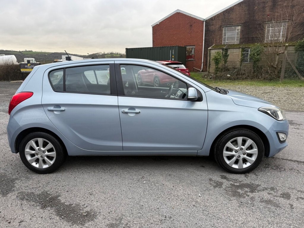 Used Hyundai i20 2014 for sale - 77384161: Photo 8