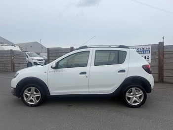 Used Dacia Sandero Stepway 2016 for sale - 75896489: Photo