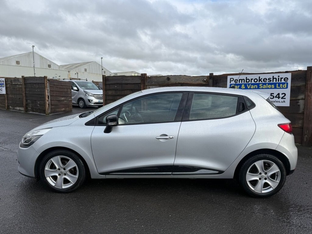 Used Renault Clio 2014 for sale - 77276286: Photo 4