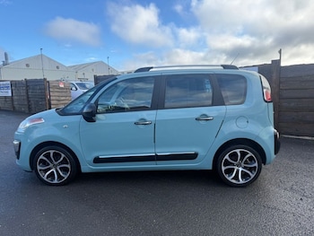 Used Citroen C3 Picasso 2016 for sale - 77631940: Photo