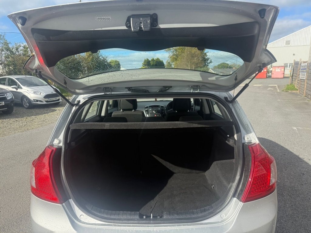 Used Kia Ceed 2010 for sale - 76210724: Photo 13