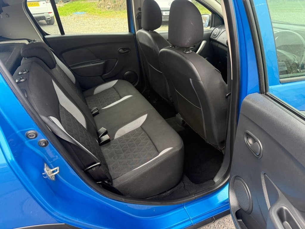 Used Dacia Sandero Stepway 2014 for sale - 77250466: Photo 10