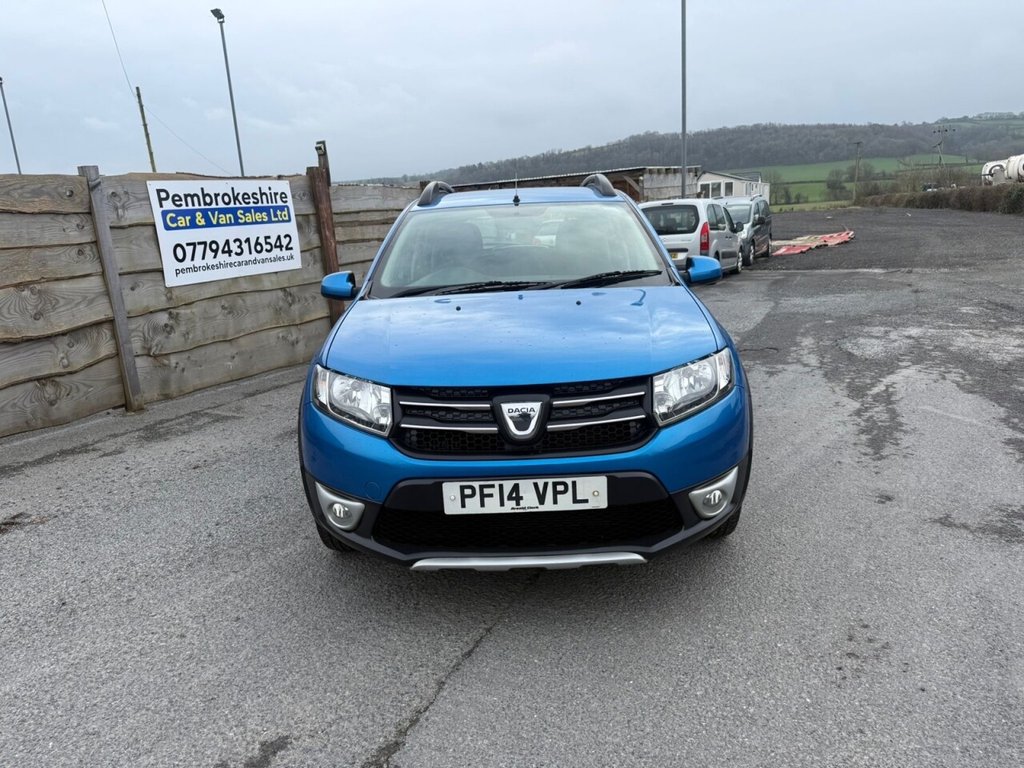 Used Dacia Sandero Stepway 2014 for sale - 77250466: Photo 2