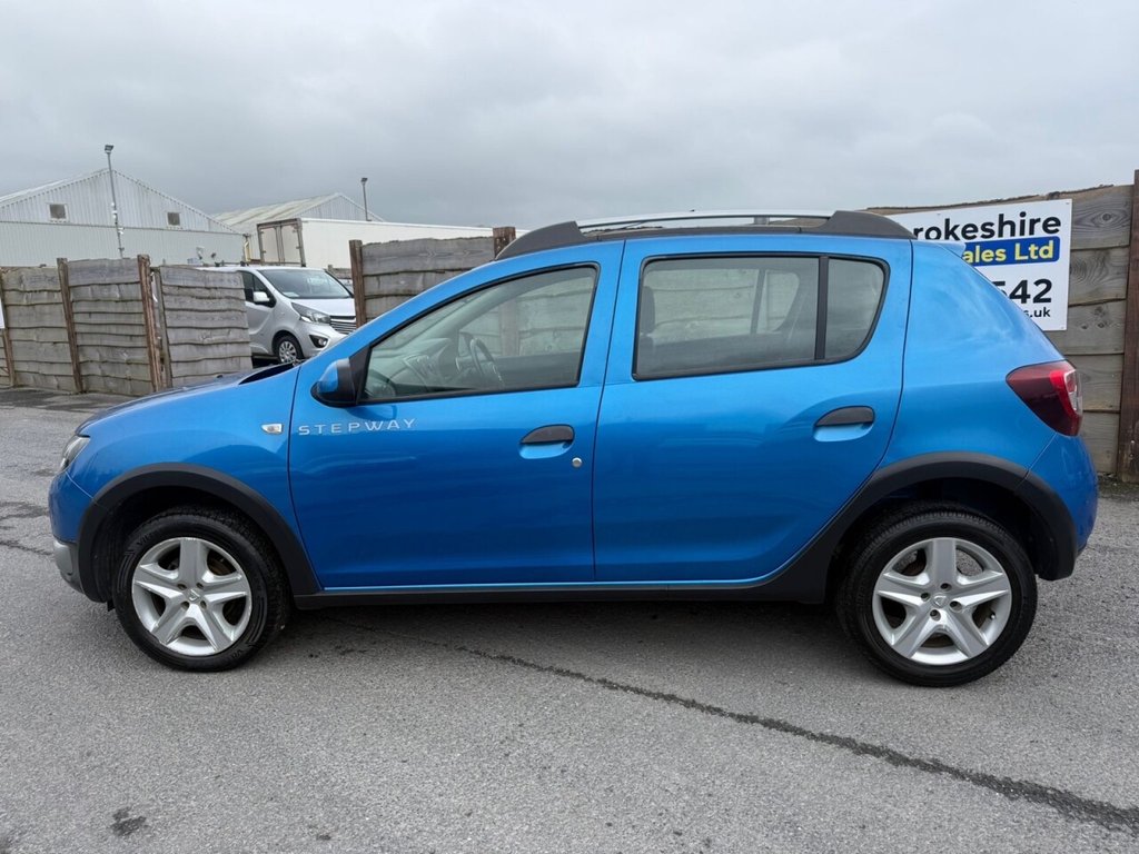 Used Dacia Sandero Stepway 2014 for sale - 77250466: Photo 4
