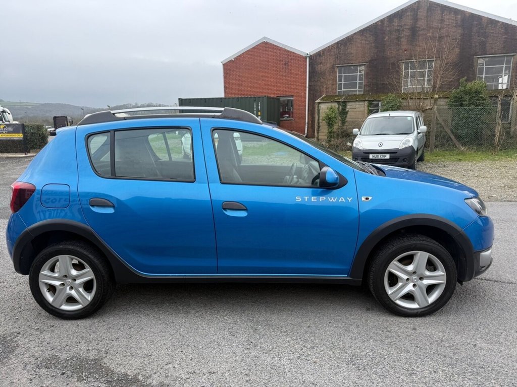 Used Dacia Sandero Stepway 2014 for sale - 77250466: Photo 8