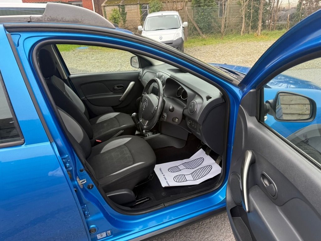 Used Dacia Sandero Stepway 2014 for sale - 77250466: Photo 9
