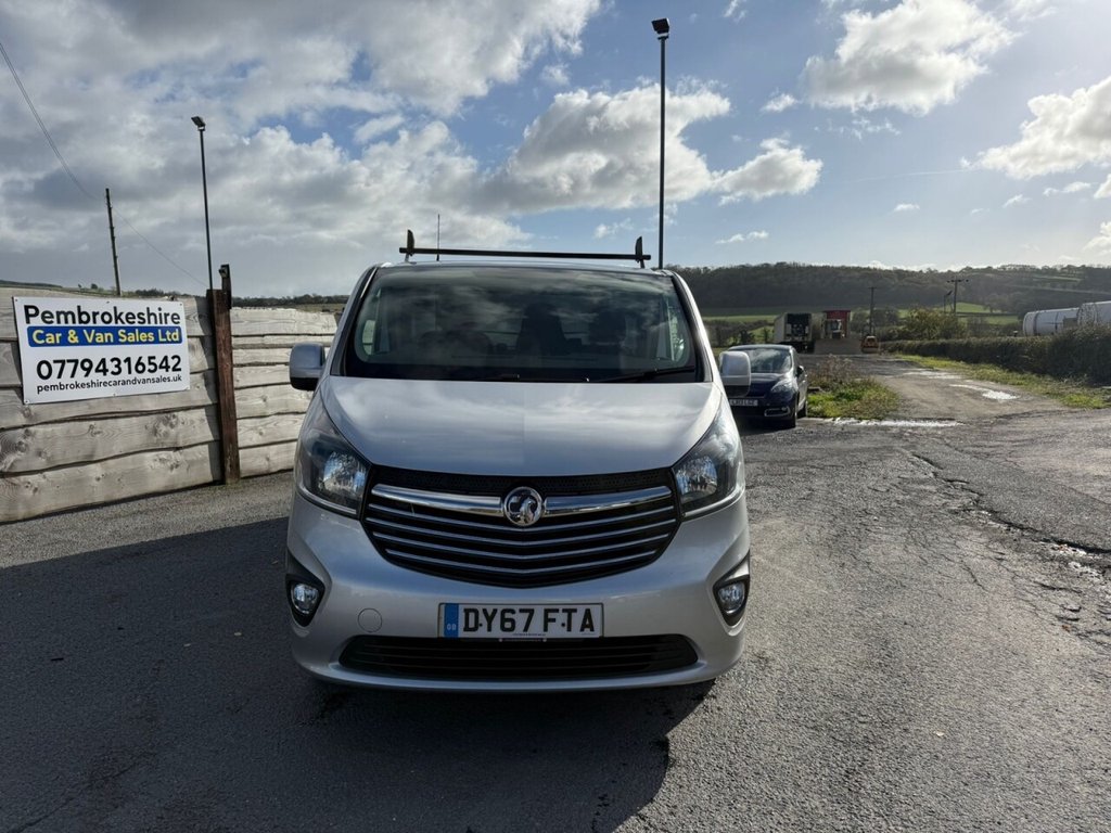 Used Vauxhall Vivaro 2017 for sale - 76323574: Photo 2