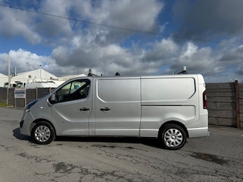 Used Vauxhall Vivaro 2017 for sale - 76323574: Photo