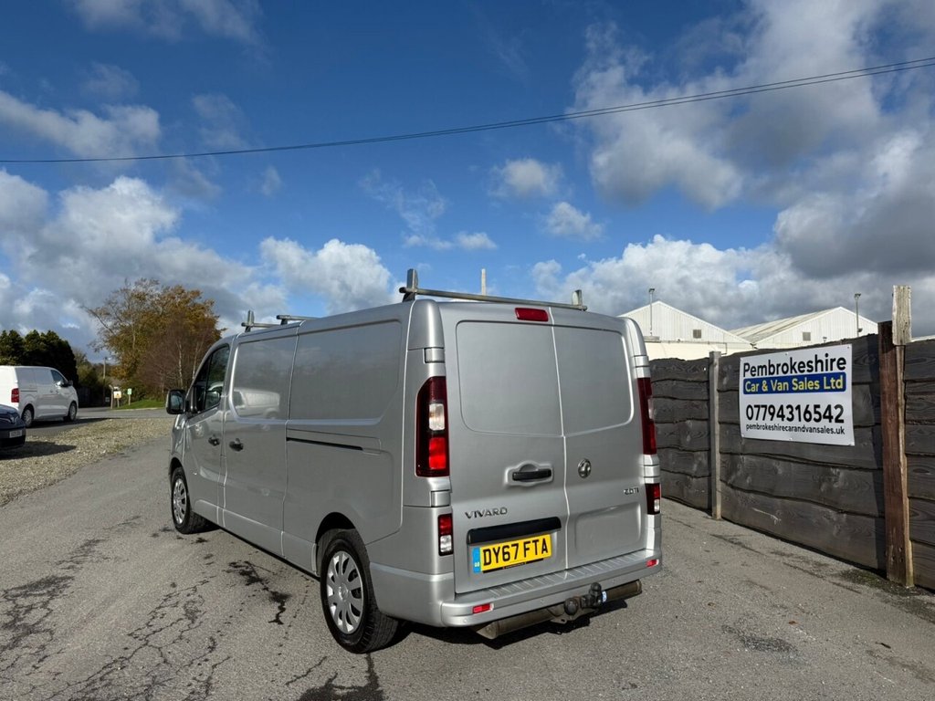 Used Vauxhall Vivaro 2017 for sale - 76323574: Photo 5