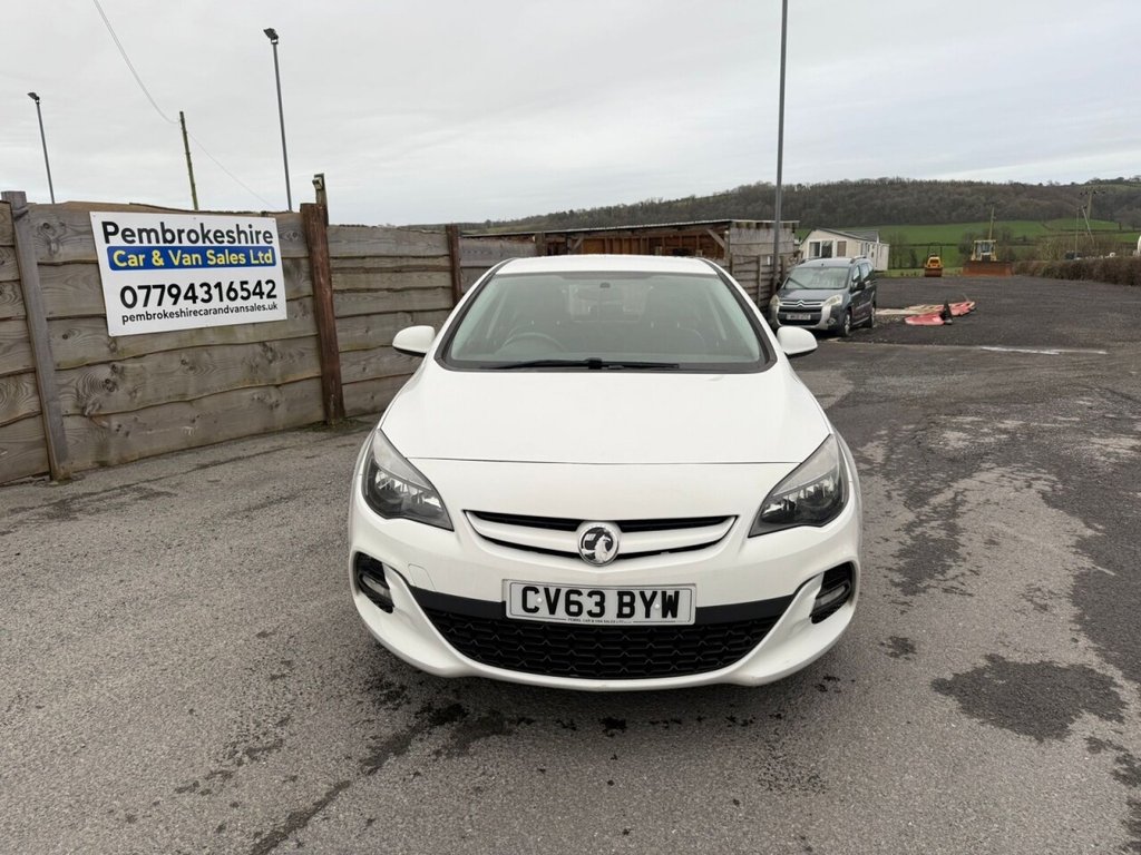 Used Vauxhall Astra 2013 for sale - 77014466: Photo 2