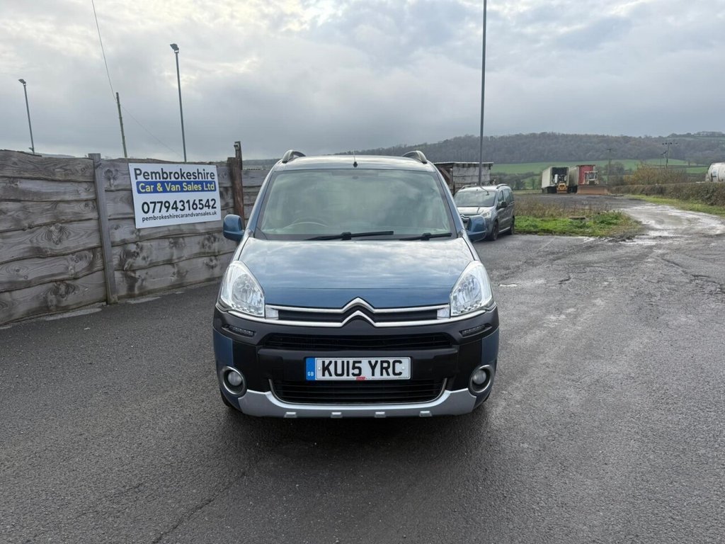 Used Citroen Berlingo 2015 for sale - 76417332: Photo 2