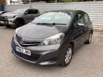 Used Toyota Yaris 2013 for sale - 75653659: Photo