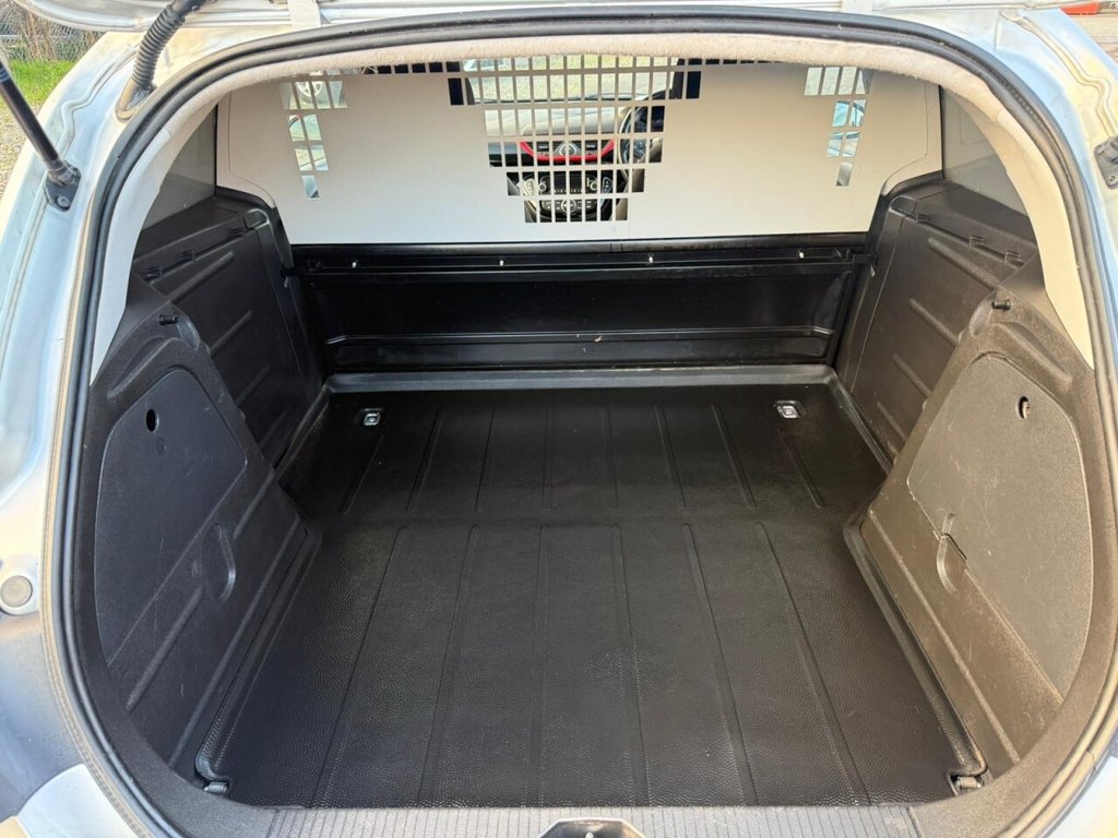 Used Vauxhall Corsa Van 2017 for sale - 76740200: Photo 15