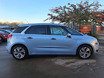 Used Citroen C4 Picasso 2014 for sale - 76849947: Photo