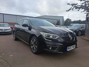 Used Renault Megane 2017 for sale - 75781760: Photo