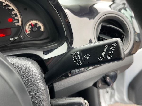Used Volkswagen up! 2015 for sale - 75246365: Photo 24