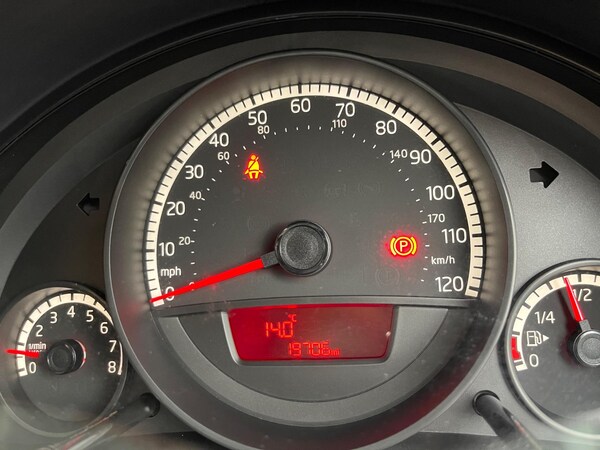 Used Volkswagen up! 2015 for sale - 75246365: Photo 27