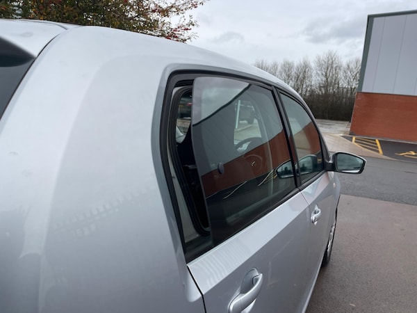 Used Volkswagen up! 2015 for sale - 75246365: Photo 38