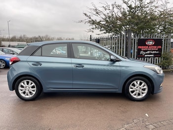 Used Hyundai i20 2016 for sale - 77586425: Photo