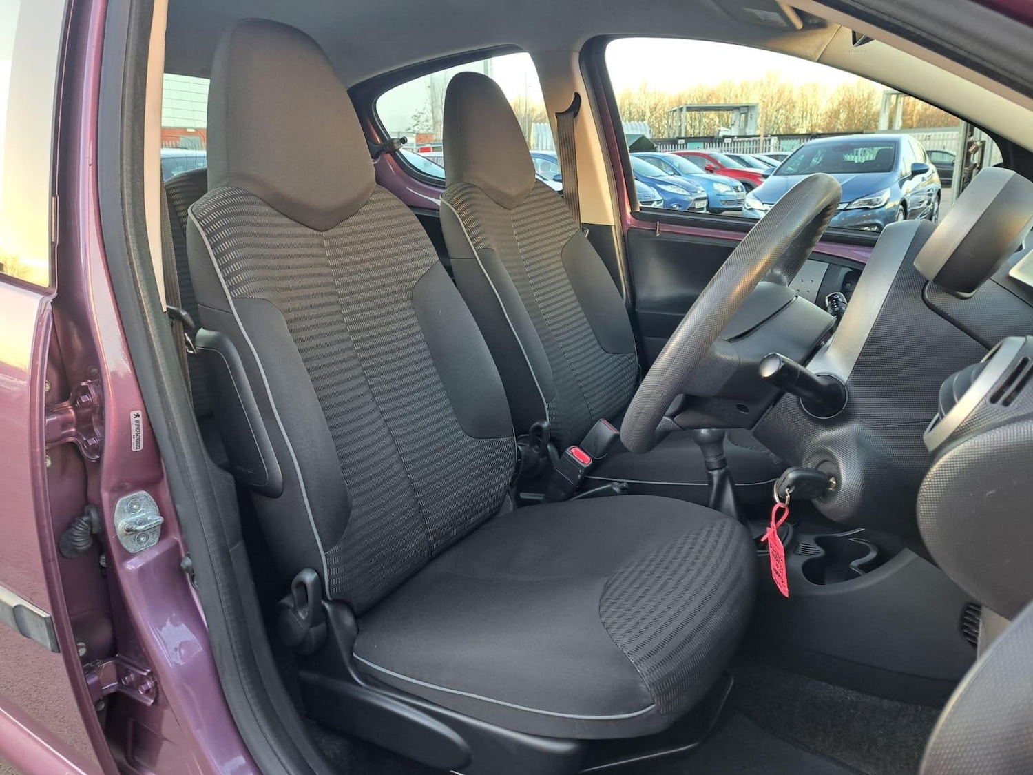 Used Peugeot 107 2014 for sale - 77097372: Photo 11